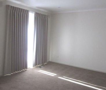 Unit 2/11 Redhill Avenue, Burwood East. - Photo 3