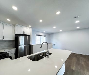 Special Incentive. New Garden Suite Living In The Orchards | Pet Fr... - Photo 2