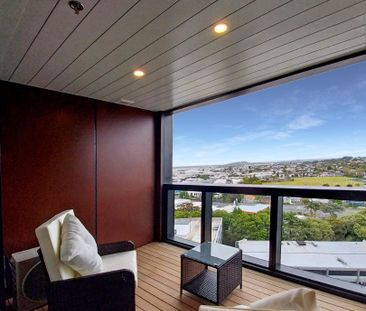 Stunning 12th story Ellerslie Penthouse. - Photo 5