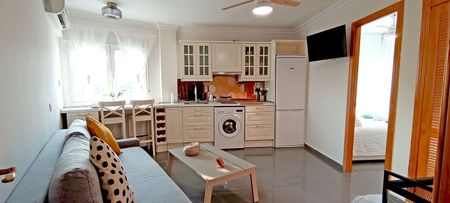 Middle Floor Apartment in Benalmadena - Photo 2