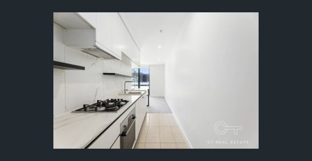 Modern, Spacious Living in a Prime Location - Photo 2