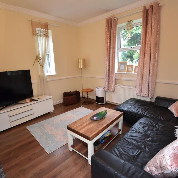 2 bedroom end of terrace house to rent - Photo 1