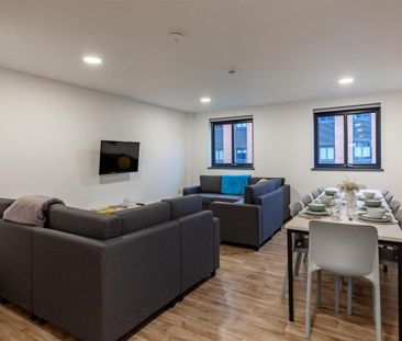 1 bedroom in a flat share to rent - Photo 1