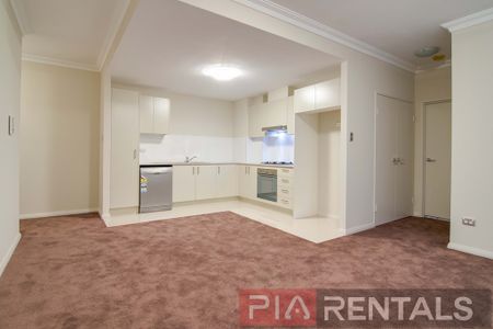 Spacious one bedroom apartment for lease ! Walking distance to Nor west business park. - Photo 4