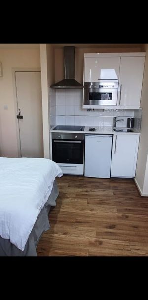 Studio Flat, Willesden Green, NW10 - Photo 1
