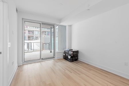 For Lease - 333 Sunseeker Avenue Unit# 137, Innisfil, Ontario - Photo 4