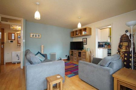 1 bedroom flat to rent - Photo 4