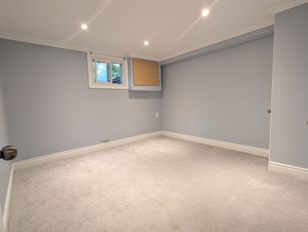 For Lease - 9 Hiley Avenue, Ajax, Ontario - Photo 4