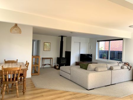 Sydenham, 2 bedrooms - Photo 2