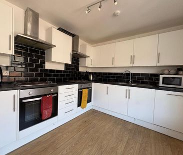 1 bedroom in a house share to rent - Photo 4