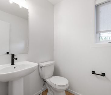 Edmonton Unfurnished townhouse Rental in Parkdale - Brand New Brigh... - Photo 1