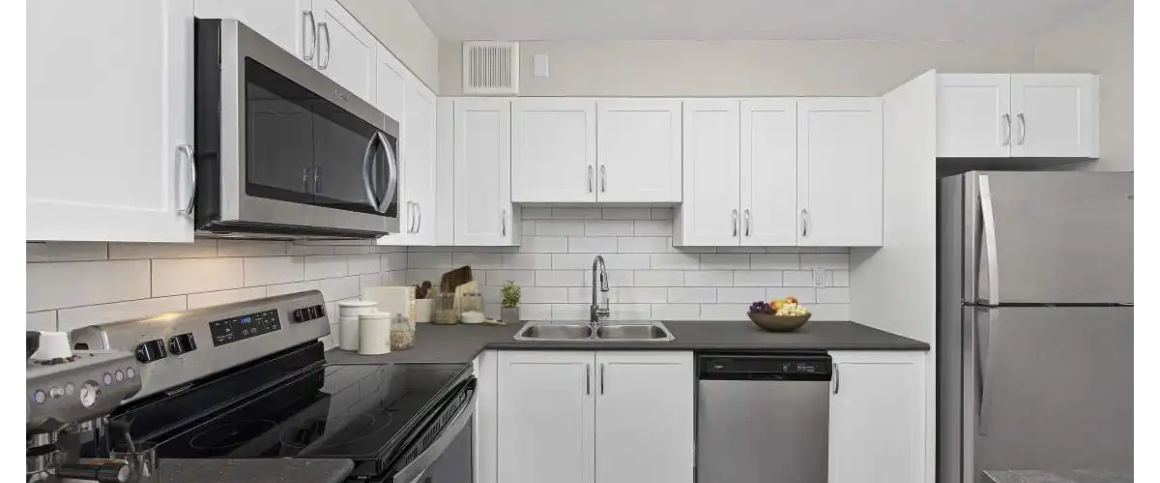 2240 Weston Rd. — Studio - Photo 1