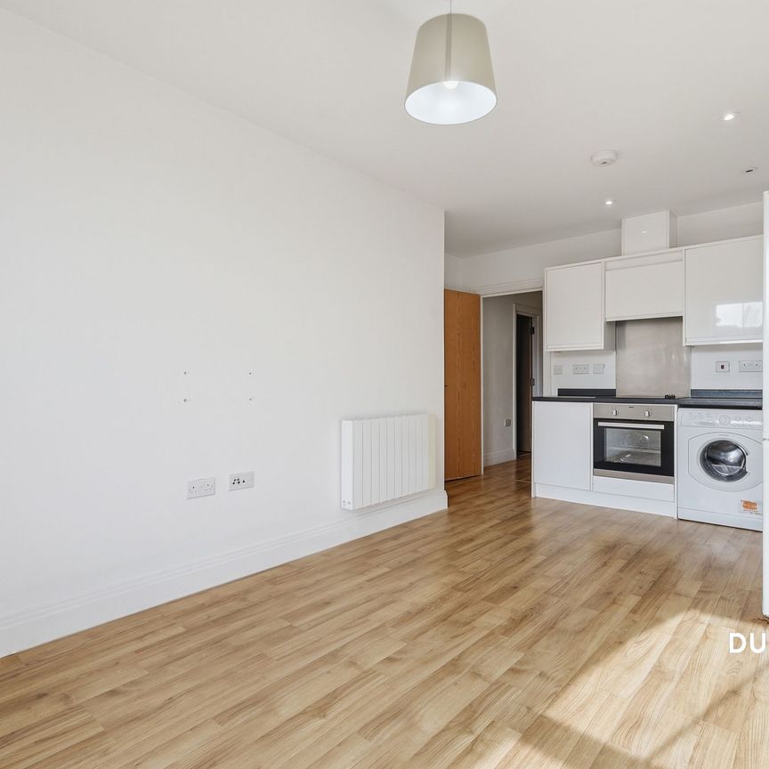 Whitewell Road, Abbeygate One, CO2 - Photo 1