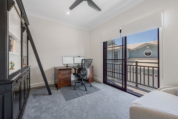 Semi Furnished - Luxury Living! - Photo 1
