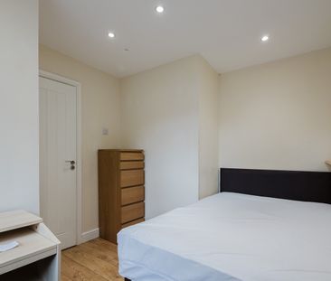 7 Bed Terraced House, Redshaw Close, M14 - Photo 6