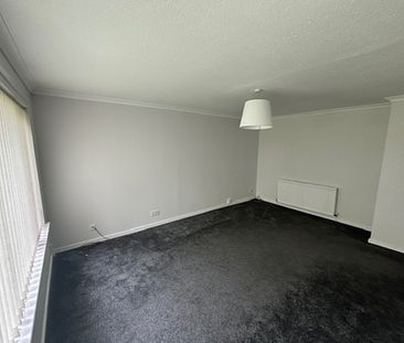 3 Bedroom Property To Rent - Photo 2