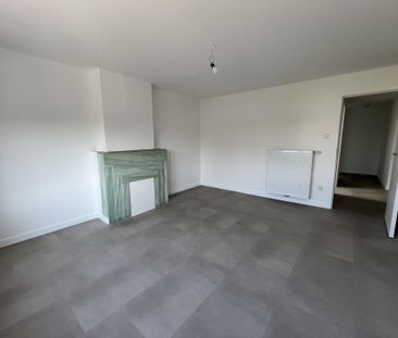 Volledig gerenoveerde energiezuinige driegevelwoning met 4 slaapkam... - Photo 1