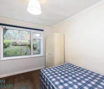 6 bedroom terraced house to rent - Photo 4