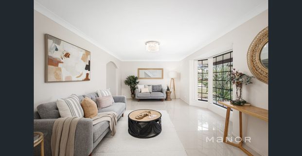 Spacious two-storey family residence - Photo 1