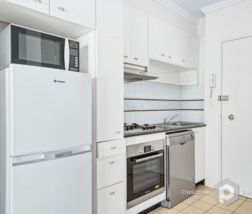 Loft Style Apartment in the Heart of Cremorne - Photo 3