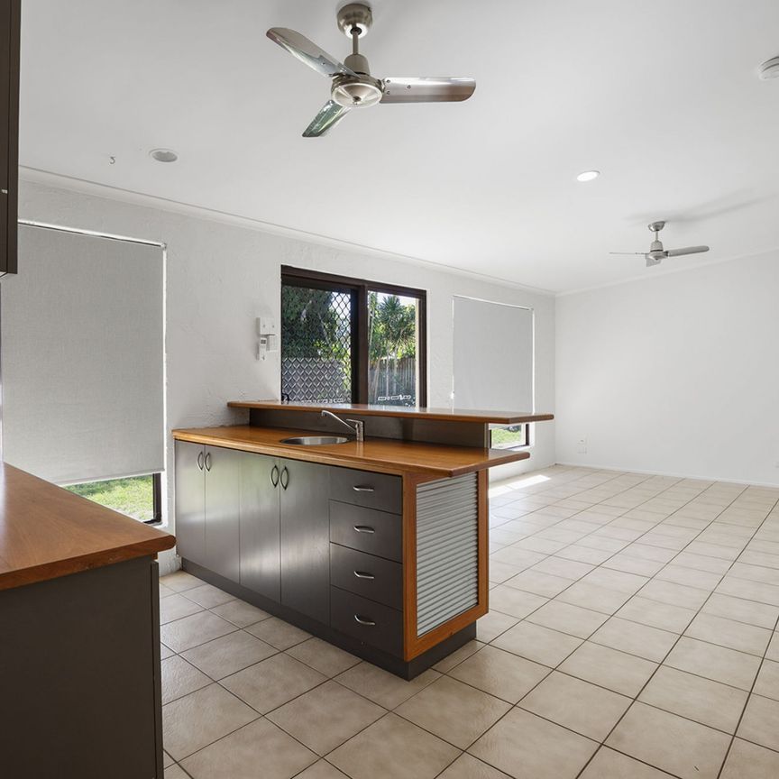 Just moments from the beach. - Photo 1