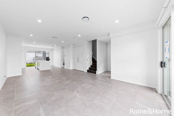 Stunning Family Sanctuary in Oran Park - Photo 1
