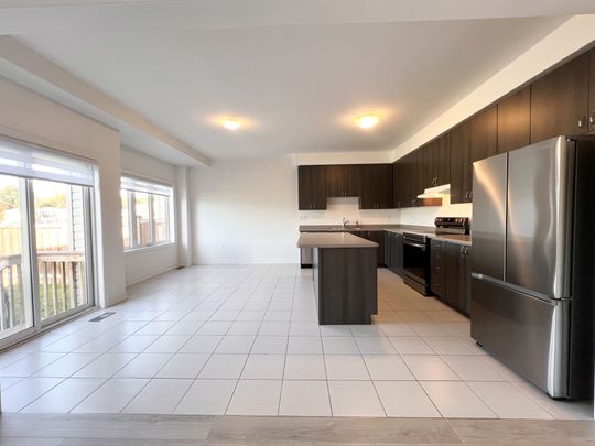 For Lease - 12 Mandley Street, Essa, Ontario - Photo 1