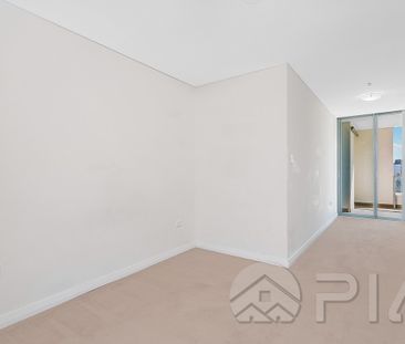 Amazing Top Level Three bedroom + Study Apartment, Split Level , Modern Specs - Photo 6