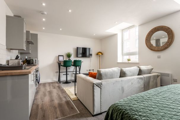 1 Bed Flat, Doncaster Gate, S65 - Photo 1