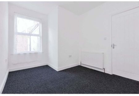 4 Bed Terraced House, Western Road, LE3 - Photo 3