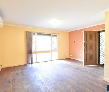 COMFORTABLE 3 BEDROOM HOME IN CONVENIENT ARMADALE LOCATION - Photo 4