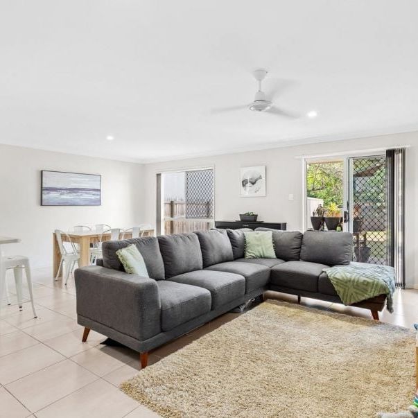 Modern Family home ready for you to move into! - Photo 1