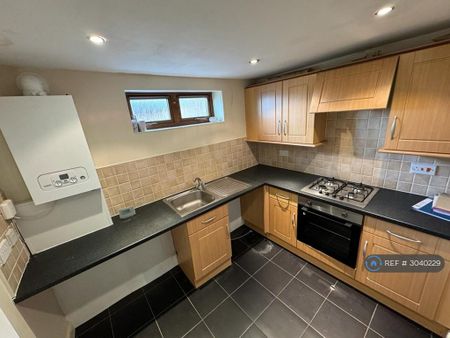 2 bedroom flat to rent - Photo 4