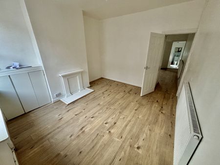 2 bed house to rent Merridale Street West, Wolverhampton WV3 - Photo 2