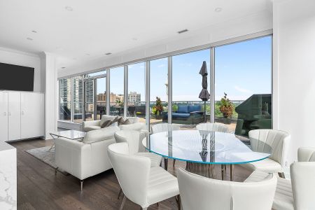 For Lease - 6 Parkwood Avenue Unit# 901, Toronto, Ontario - Photo 3