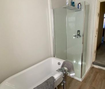 6 bedroom terraced house to rent - Photo 5