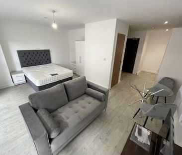 Studio to rent - Photo 1