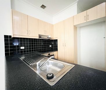 1/165 Bourke Street - Photo 4