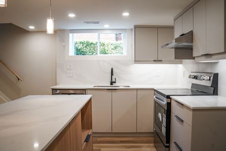 For Lease - 10 Flagstaff Road Unit# Basement, Toronto, Ontario - Photo 4