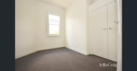 Home In super central location! - Photo 4