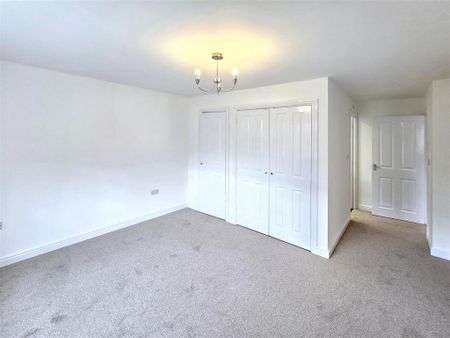 4 bedroom detached house to rent - Photo 5