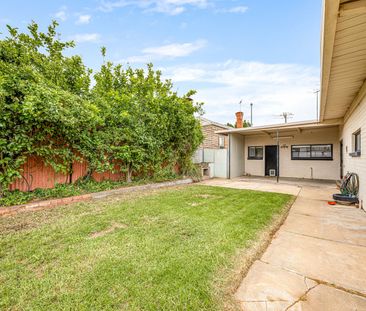 Neat Family Home - Photo 4