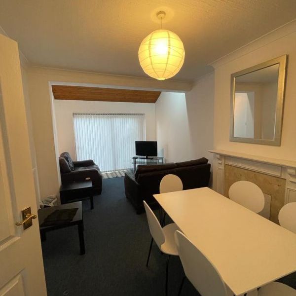 89 Beacon Road - Great Location & SpaciousLoughborough - Photo 1