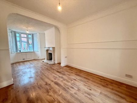 69 Willowbank Gardens, Belfast, BT15 5AJ - Photo 2