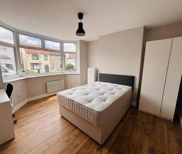 Kingsholm Road, Southmead, Bristol - Photo 6