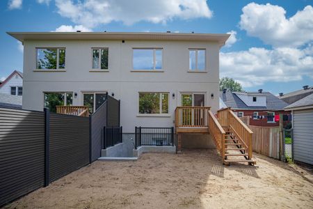 For Lease - 297 Dovercourt Avenue, Westboro - Hampton Park, Ontario - Photo 2