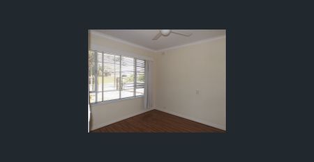 " BEAUTIFUL FAMILY HOME IN SOUGHT AFTER LOCATION" - Photo 5