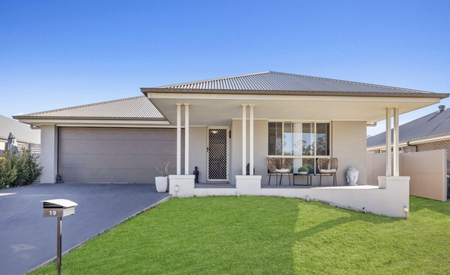 FOUR BEDROOM HOME - Photo 4