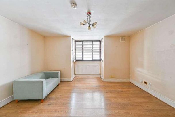 Frances Street, Woolwich, SE18 - Photo 1