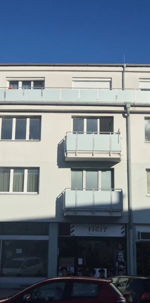 Mitten im Zentrum - helle, moderne Wohnung mit BALKON - Erstbezug nach Sanierung - Foto 1